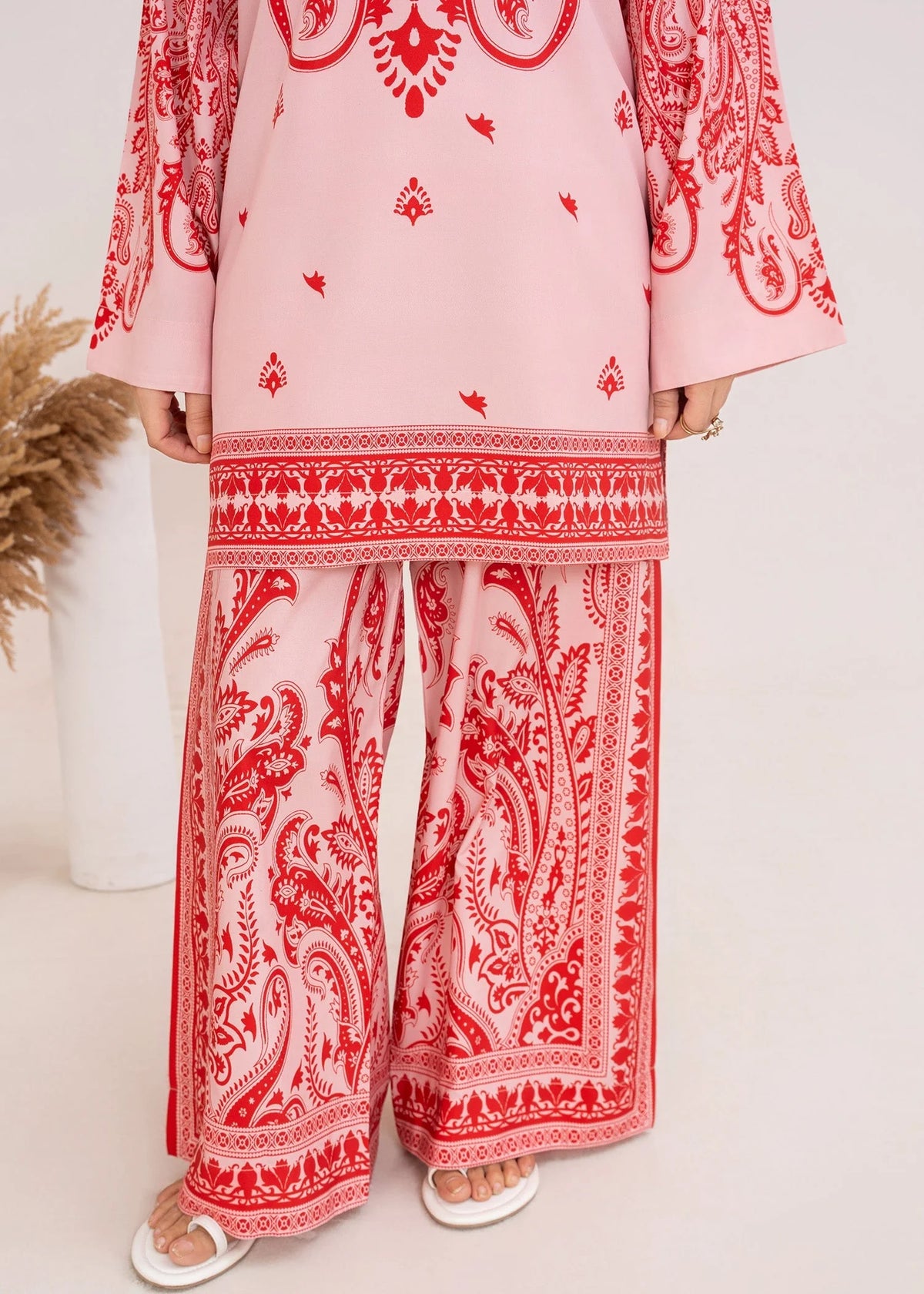 MR-1010 Zareen