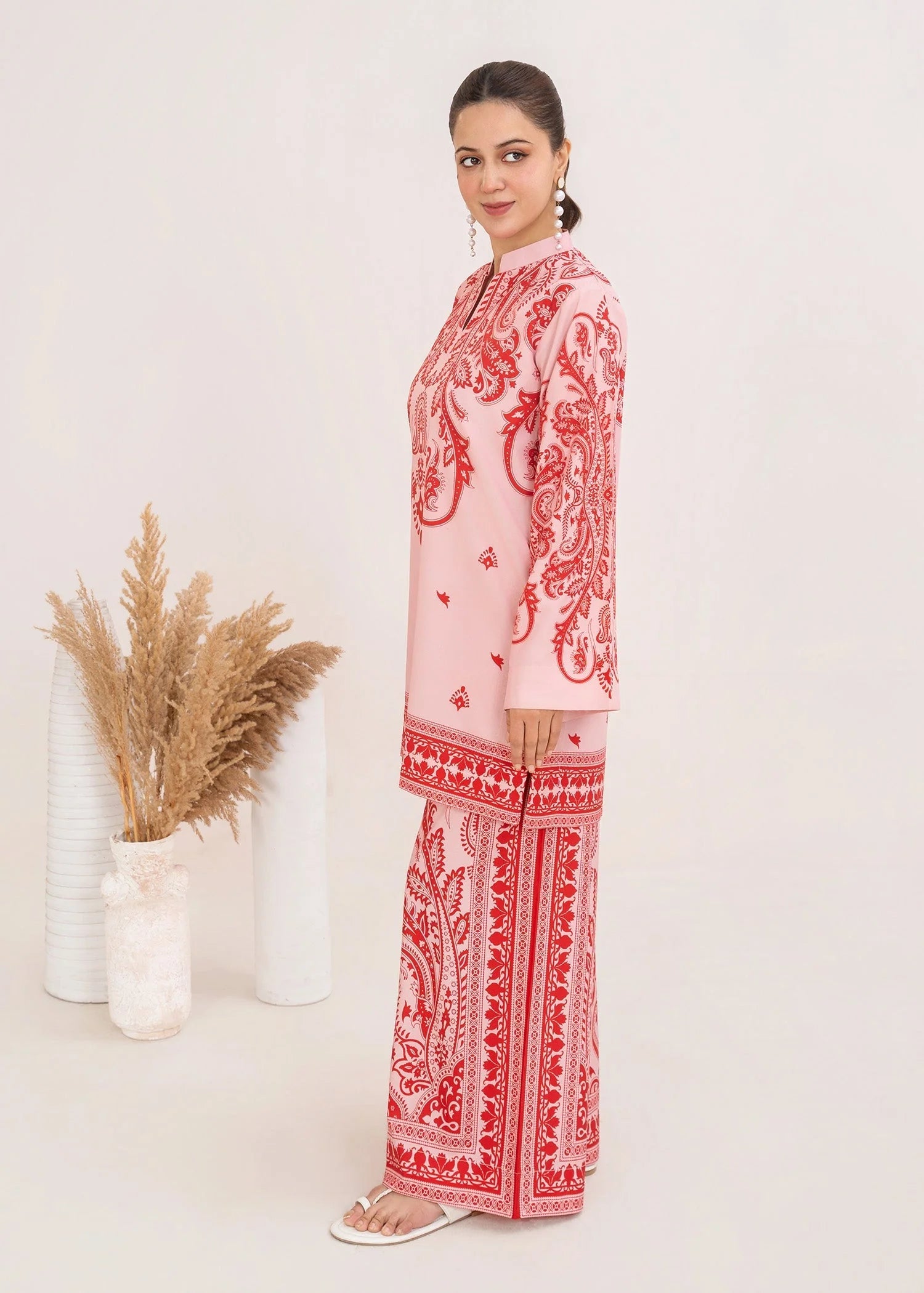 MR-1010 Zareen