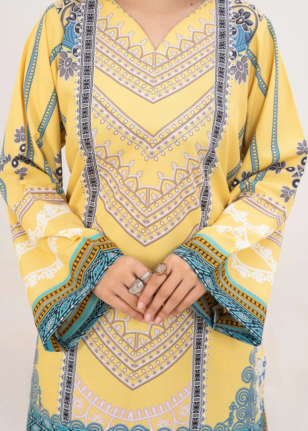 MR-1014 Laraib