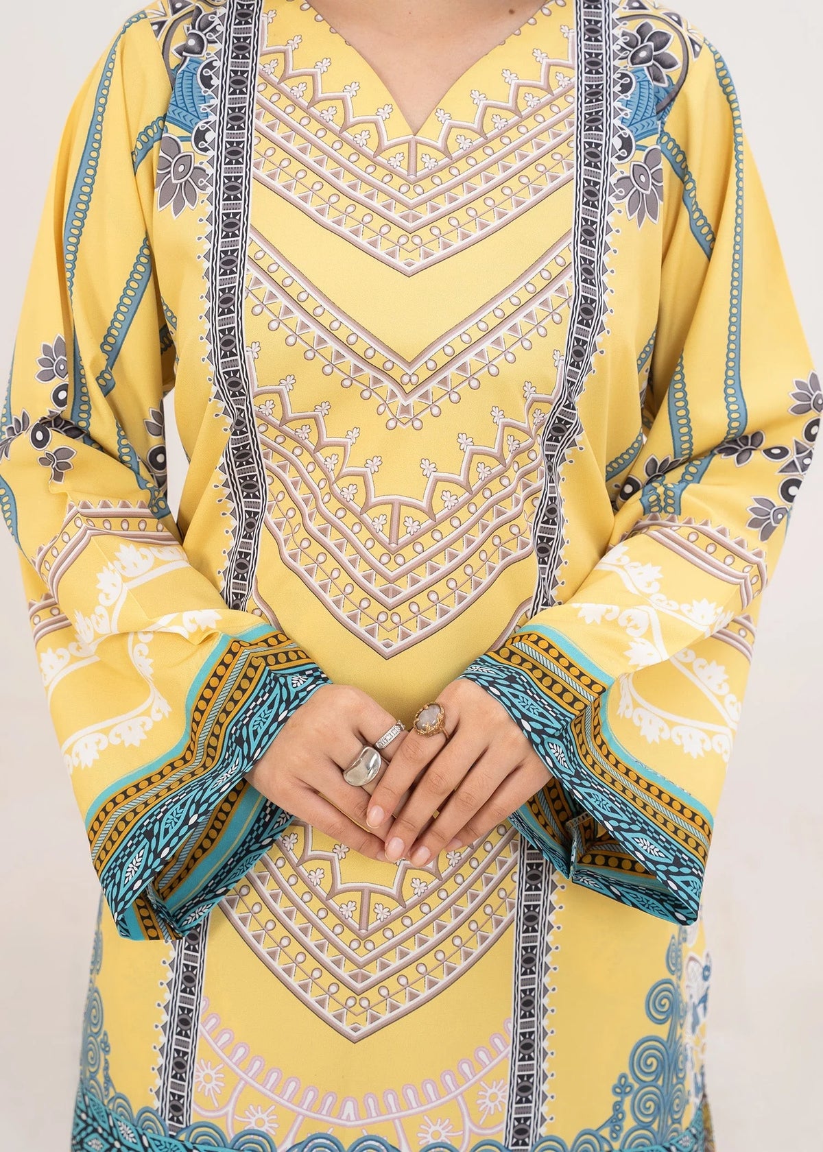 MR-1014 Laraib